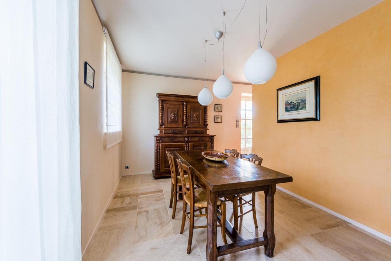 Hotel-Restaurant Le Chateau De Besseuil, Macon Nord - Teritoria Clessé Eksteriør billede