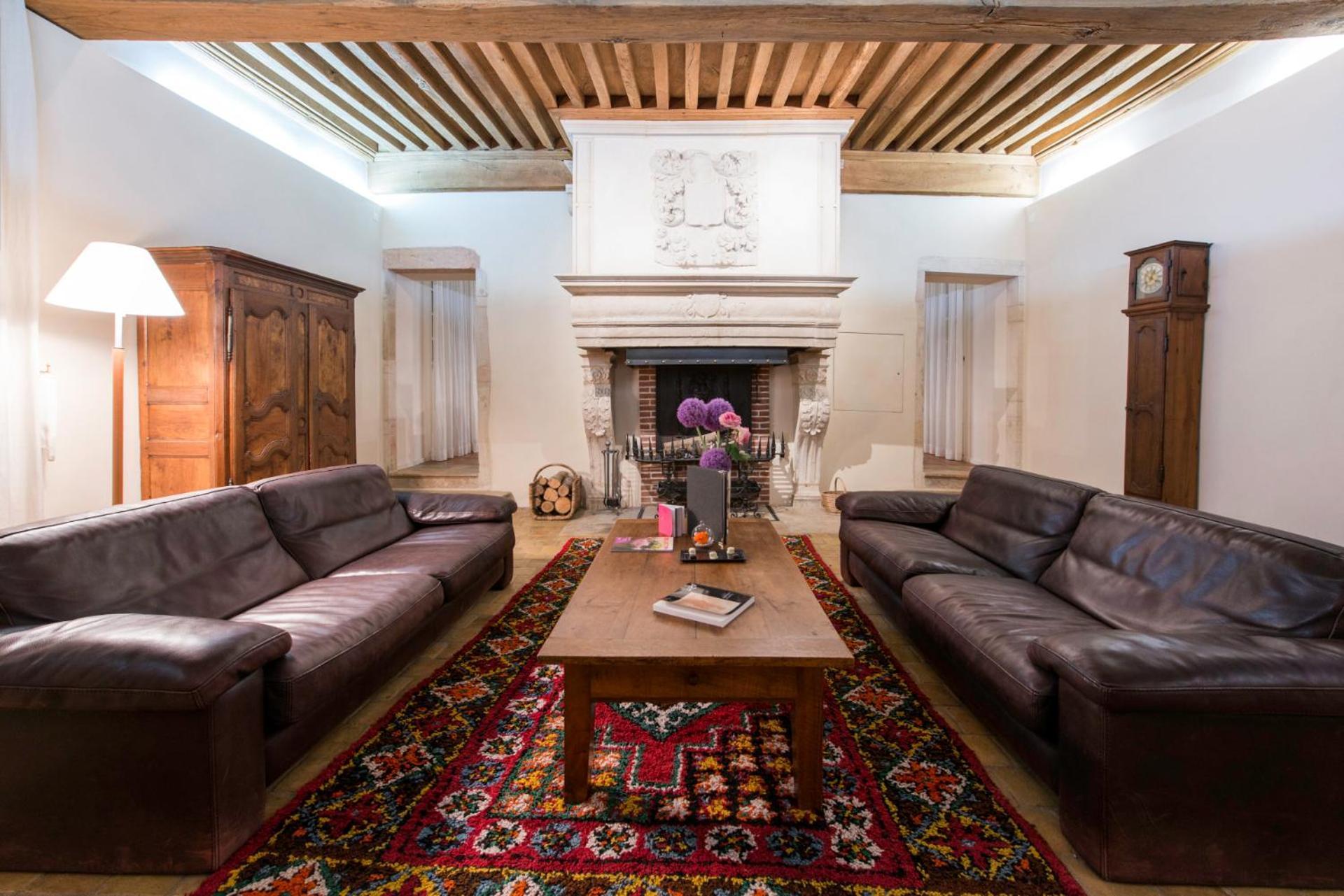 Hotel-Restaurant Le Chateau De Besseuil, Macon Nord - Teritoria Clessé Eksteriør billede